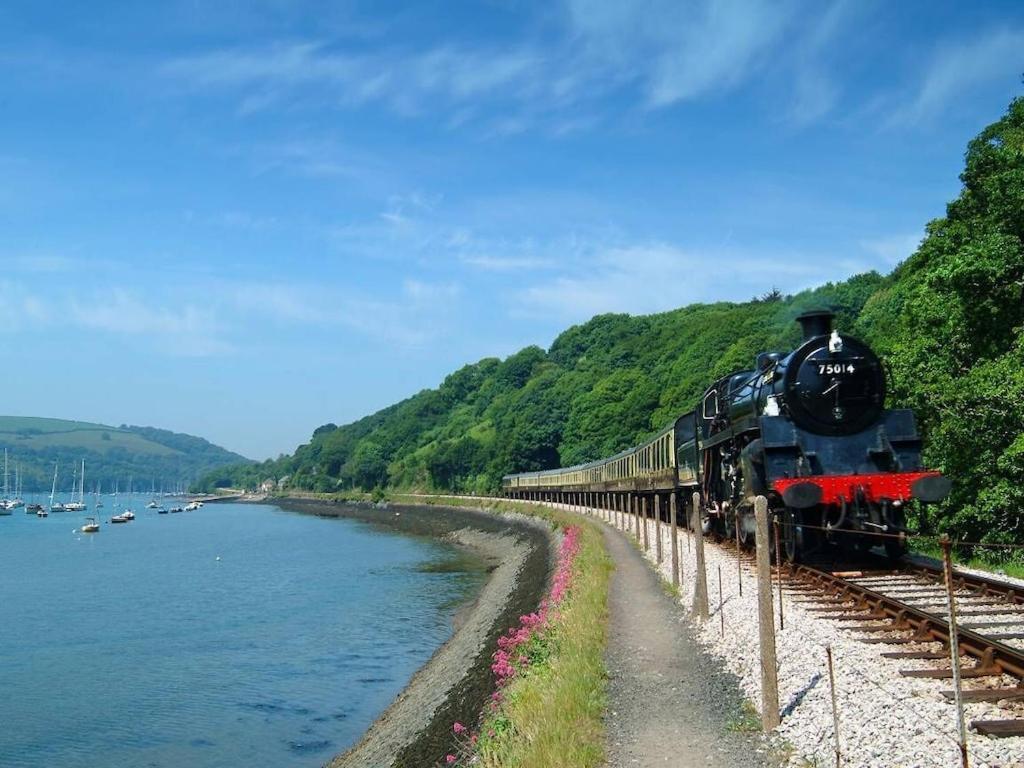Caldon Holiday Chalet Sleeps 4 In Dartmouth Wifi Electric Inc Pet Friendly エクステリア 写真