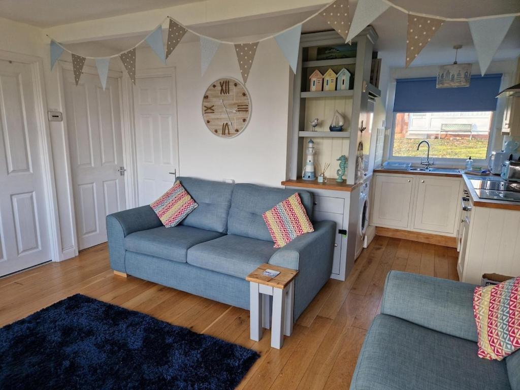 Caldon Holiday Chalet Sleeps 4 In Dartmouth Wifi Electric Inc Pet Friendly エクステリア 写真