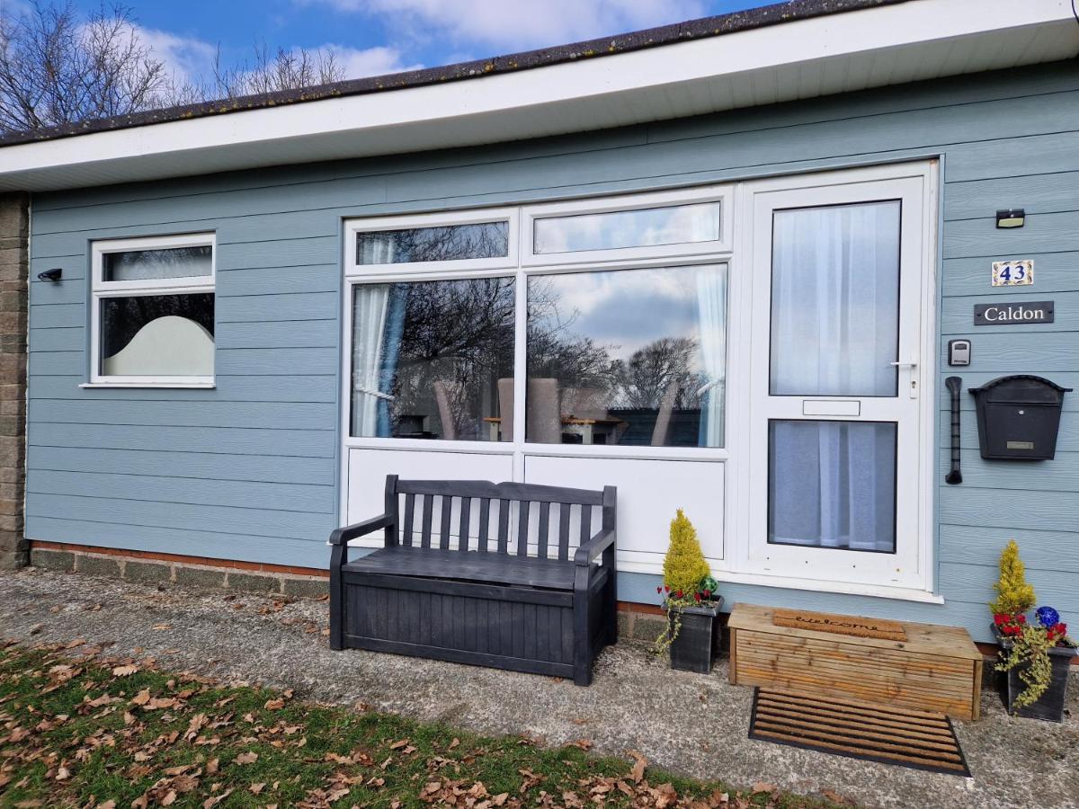 Caldon Holiday Chalet Sleeps 4 In Dartmouth Wifi Electric Inc Pet Friendly エクステリア 写真